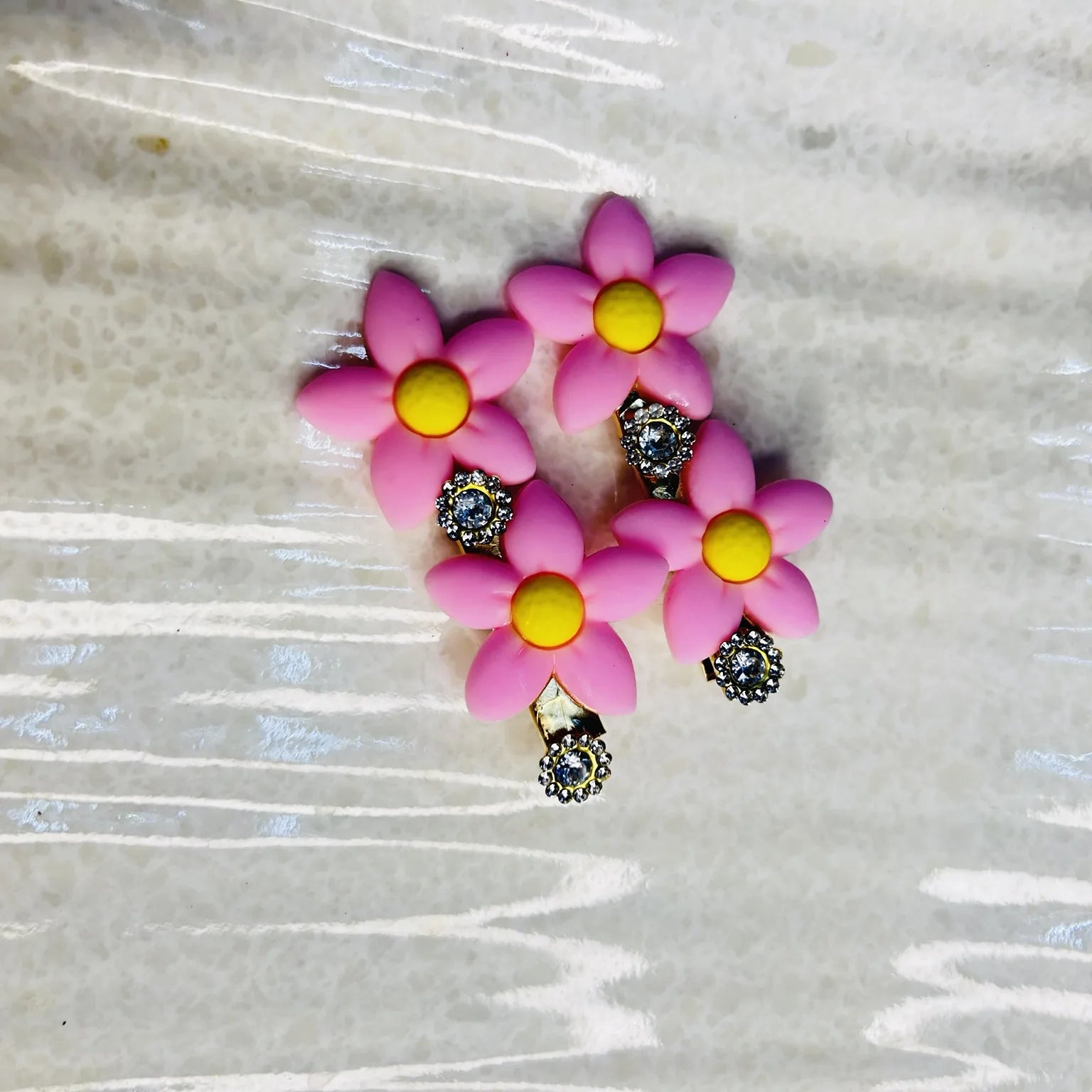 Soft bloom hair clip