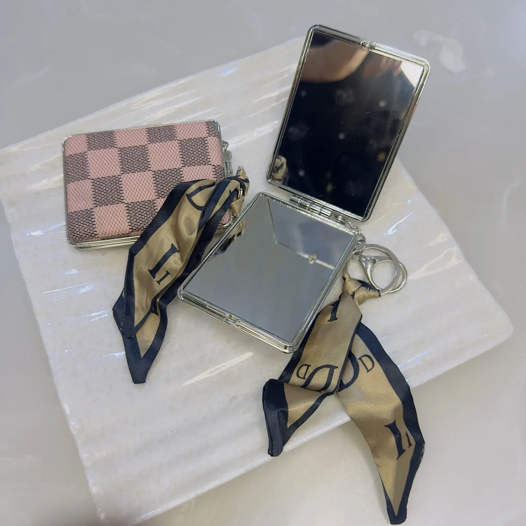Pinteresty Mirror keychain