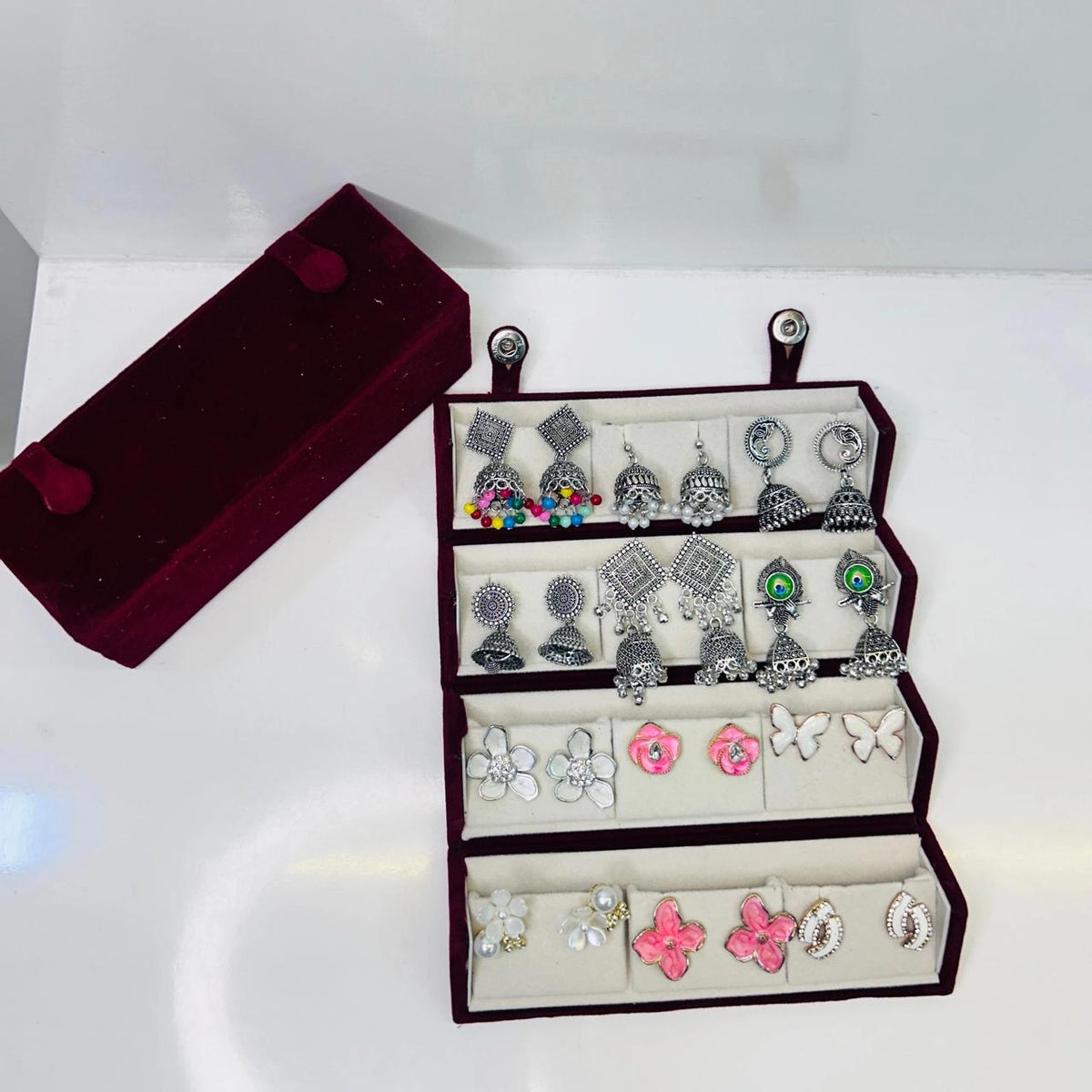 Cherry red earrings box