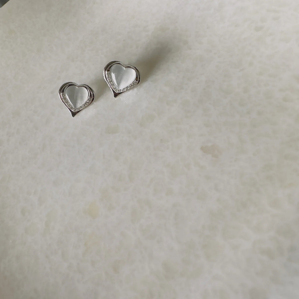 Heart pearl studs
