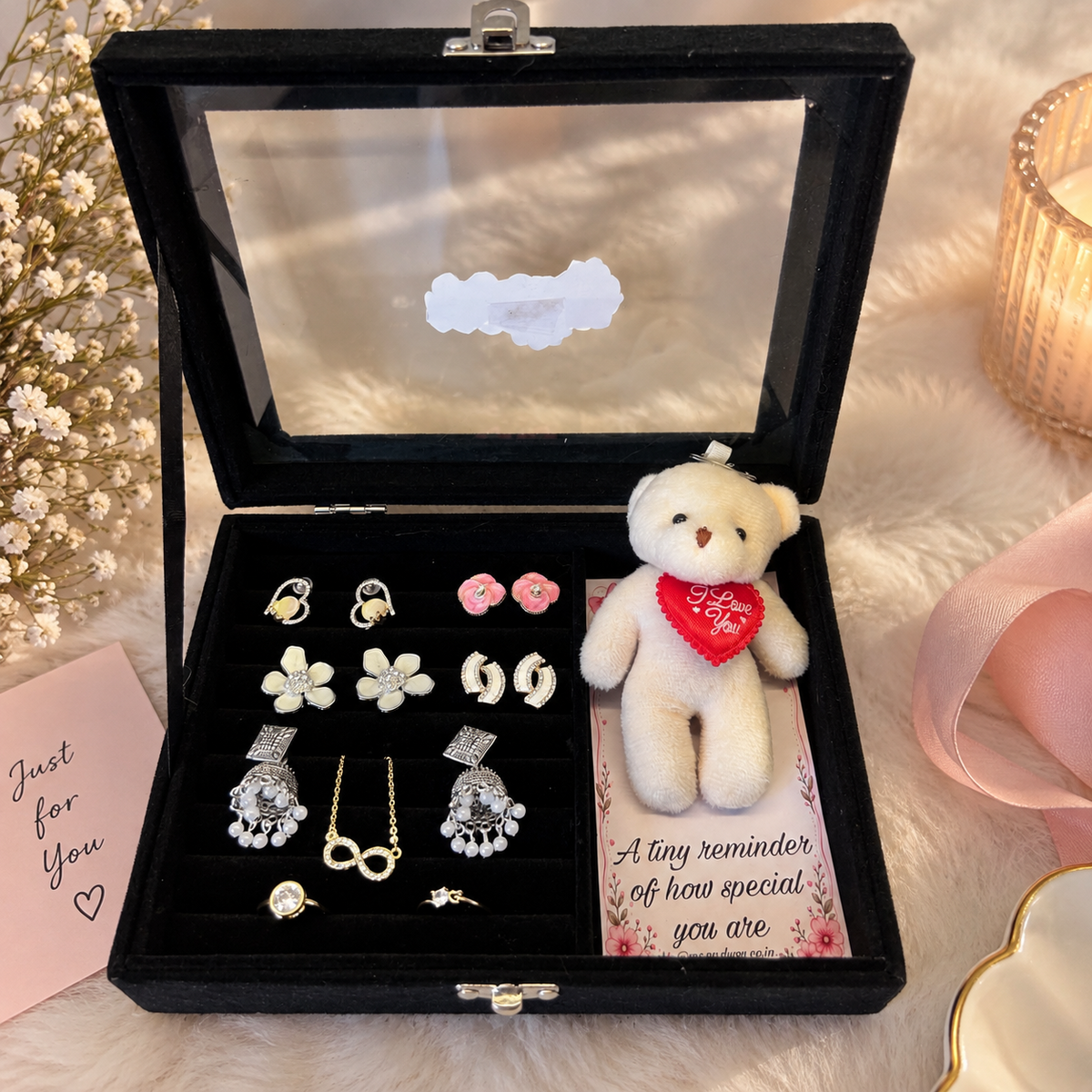A Tiny Reminder of Love Jewellery box