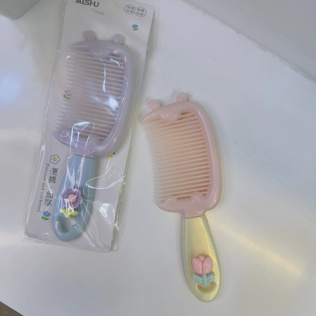 Cute Kawai comb