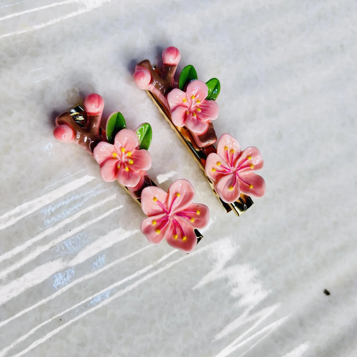Pink daisy hair clip